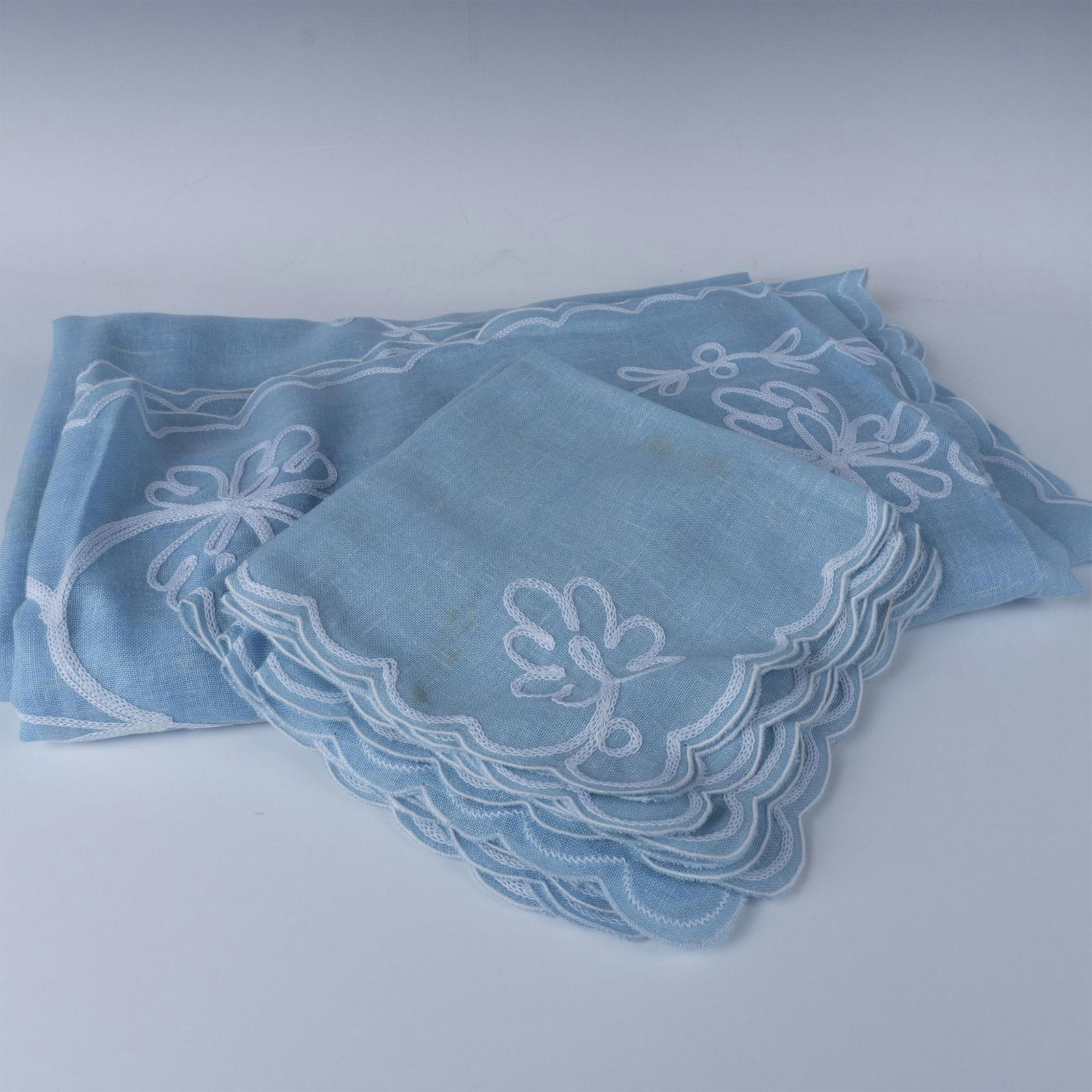 11pc Sky Blue Table Linens, Tablecloth + Placemats (1 of 11)