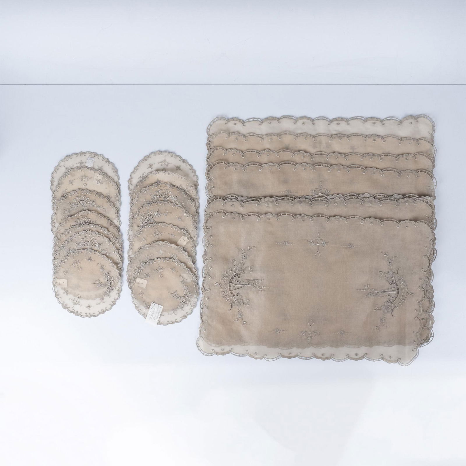 23pc Marghab Luxury Table Linens, Renaissance Boat (1 of 5)