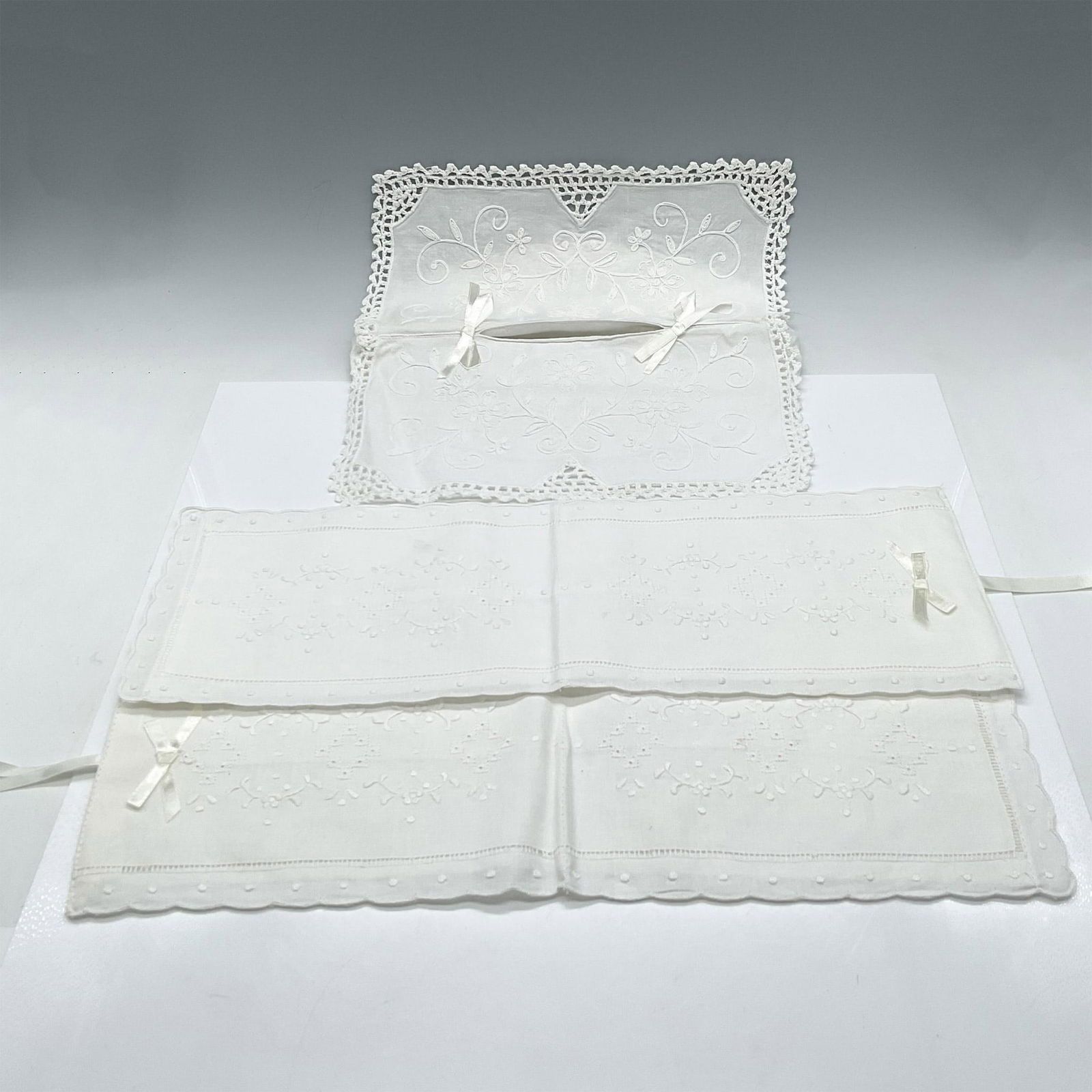 3pc Vintage Hand Embroidered Linen Bath Accessories (1 of 5)