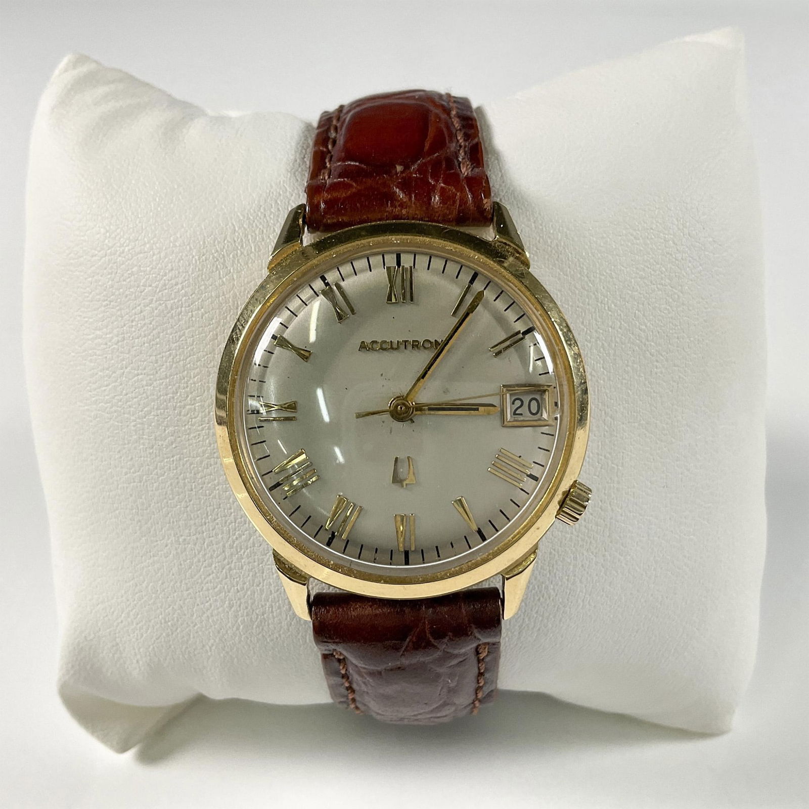 1969 Bulova Accutron Classic Gentleman 14KT Wristwatch (1 of 3)