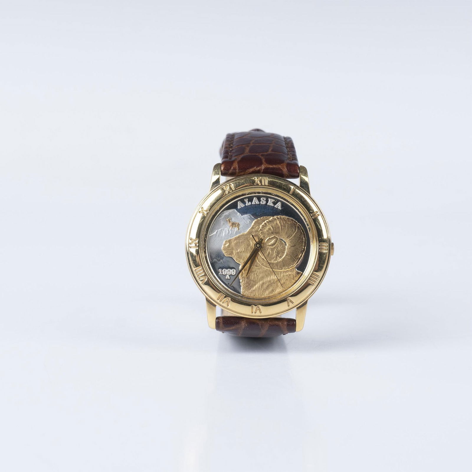 Rare Citizen 1999 Alaska Ram Coin Medallion Watch: Beautiful gold metal Citizen watch with an Alaskan Ram medallion coin face and leather strap. The total length is 9.25"L and the back is marked water resistant 5510-k06860 790637. Issued: 1999 Dimensi