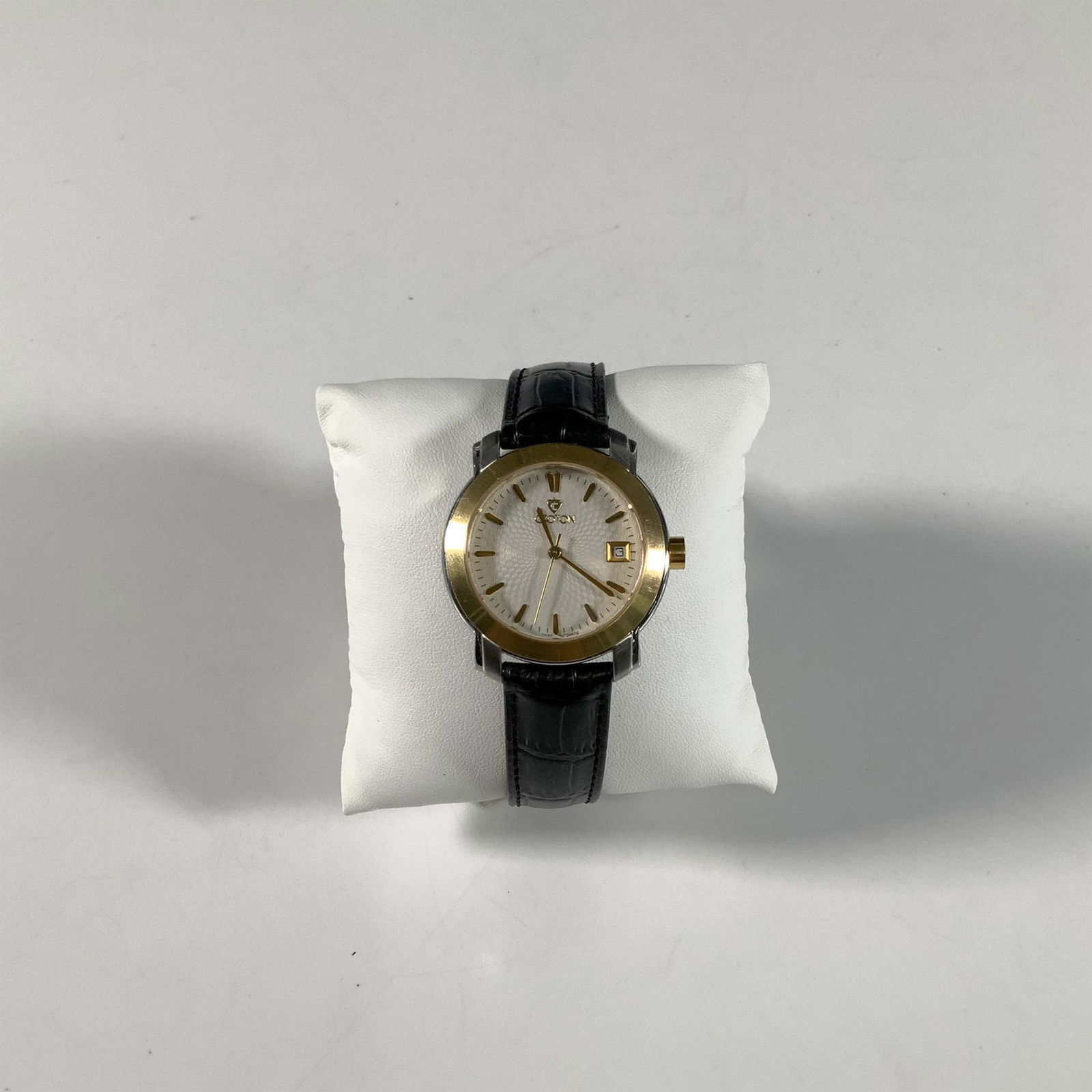 Croton Swiss 25 Jewel Two-Tone Automatic Watch (1 of 3)