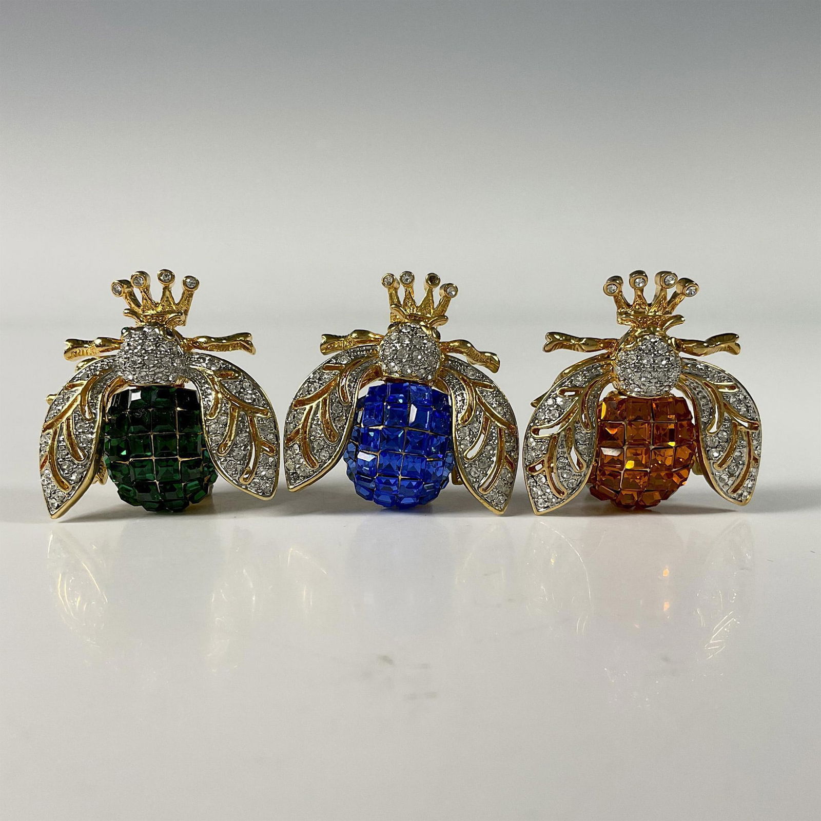 3pc Vintage Bee Alive Gold Tone Rhinestone Brooches/Pendants (1 of 3)