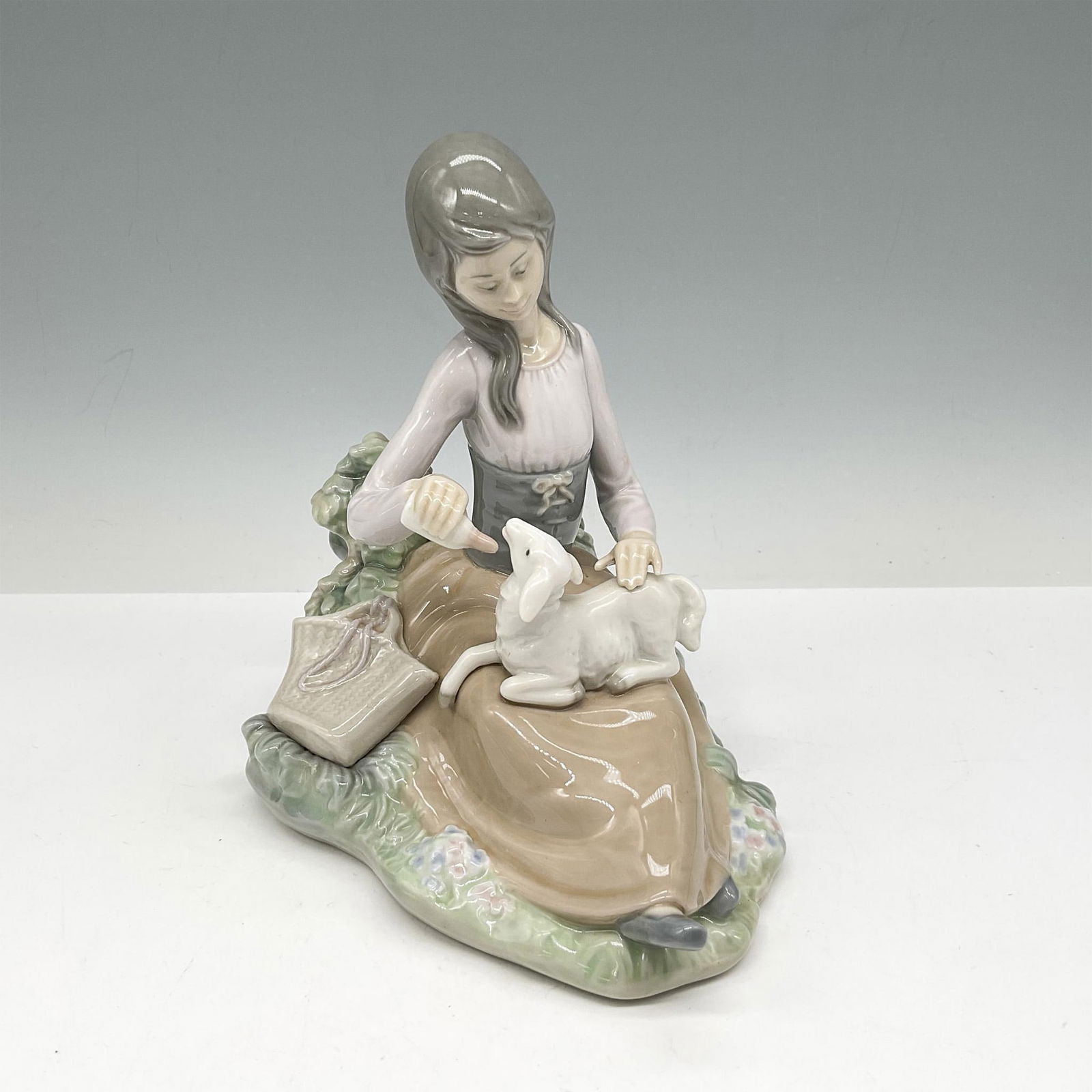 Little Bo-Peep 1001312 - Lladro Porcelain Figurine (1 of 5)