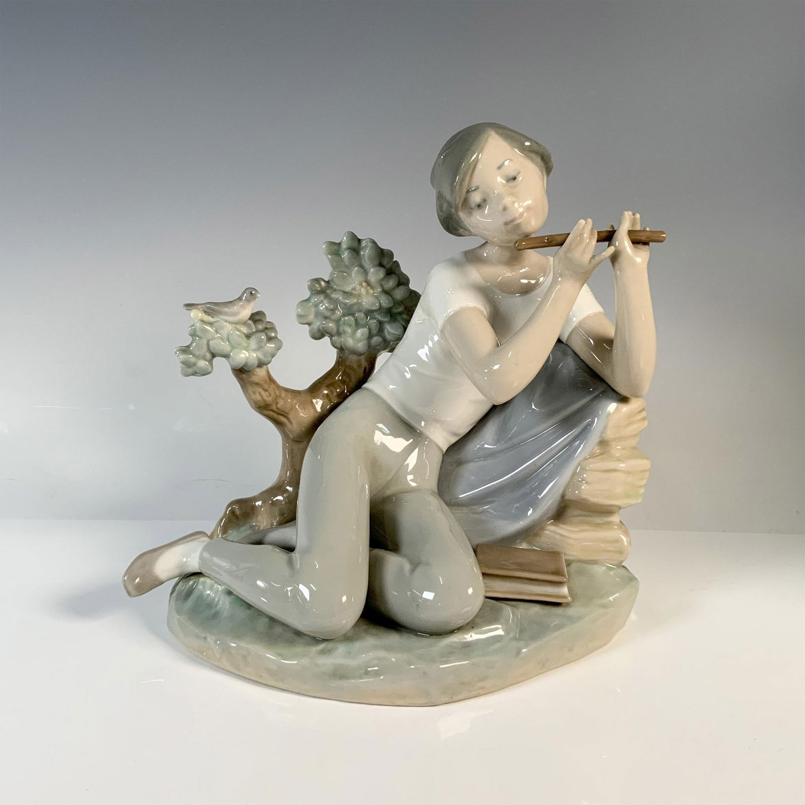 Student Flute Player 1004837 - Lladro Porcelain Figurine (1 of 4)
