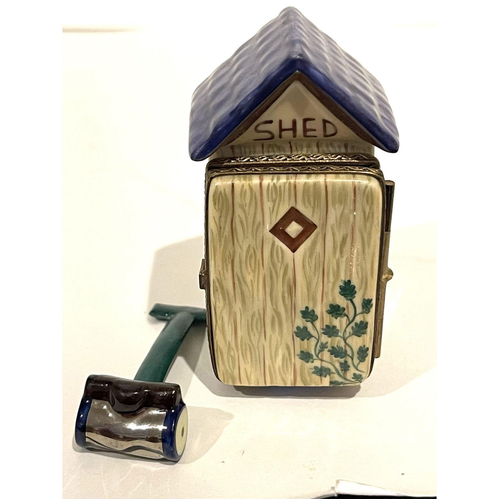 Limoges France Keepsake Box, Signed SHED with Flowers (1 of 7)