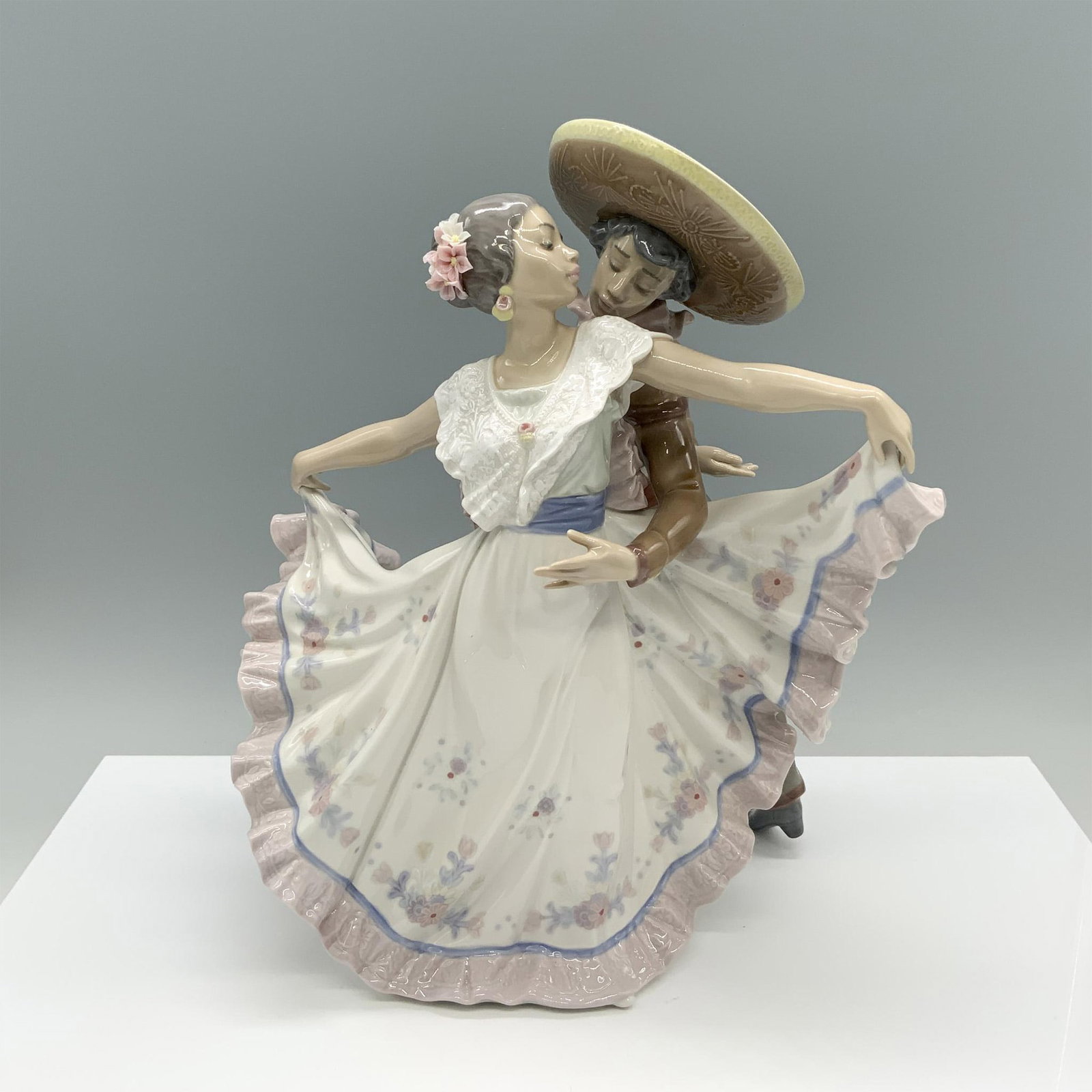 Mexican Dancers 1005415 - Lladro Porcelain Figurine (1 of 3)