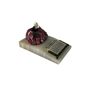 Polly Peachum Calendar - Royal Doulton Mini Figurine