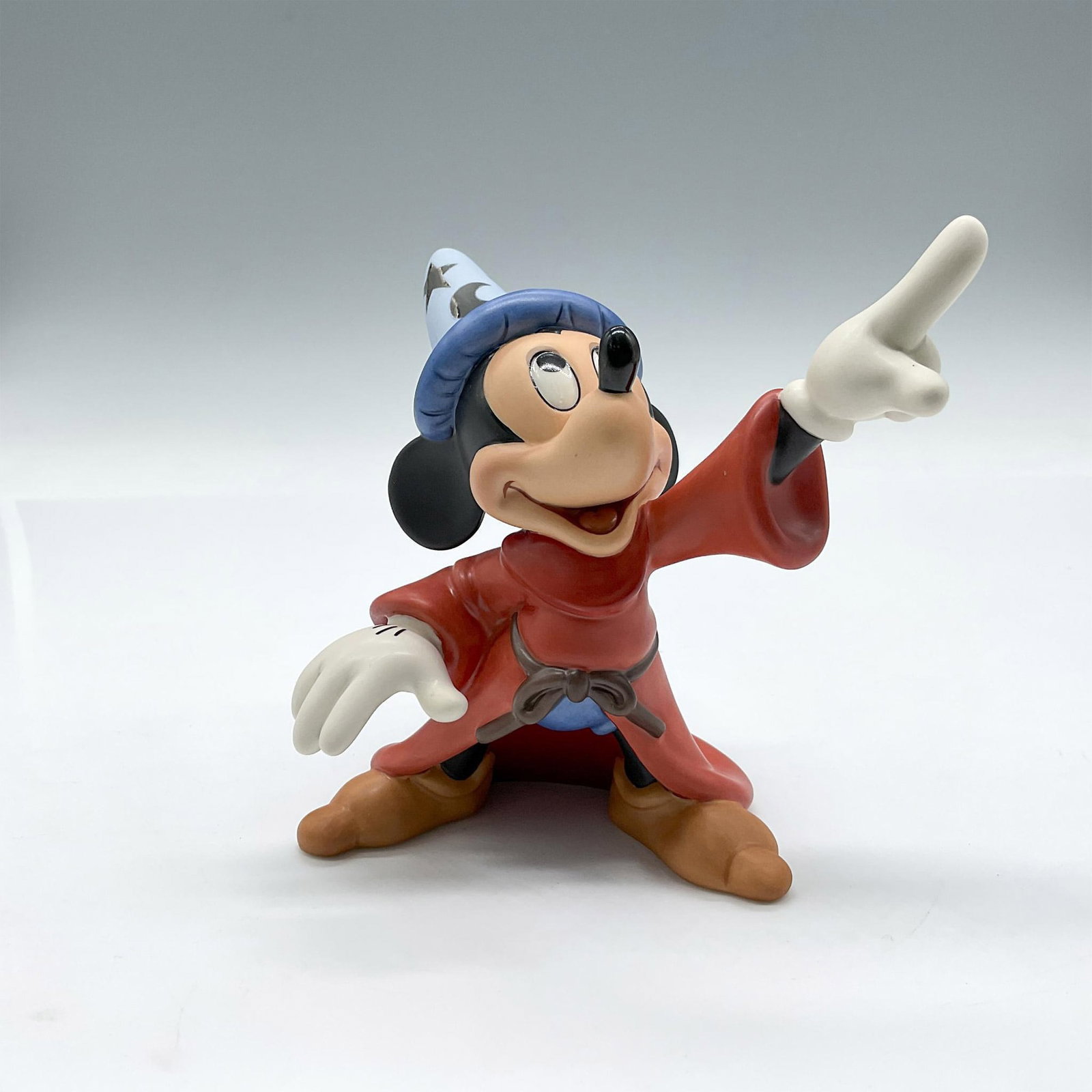 Walt Disney Figurine Collection, Magic of Mickey -Sorcerer (1 of 4)