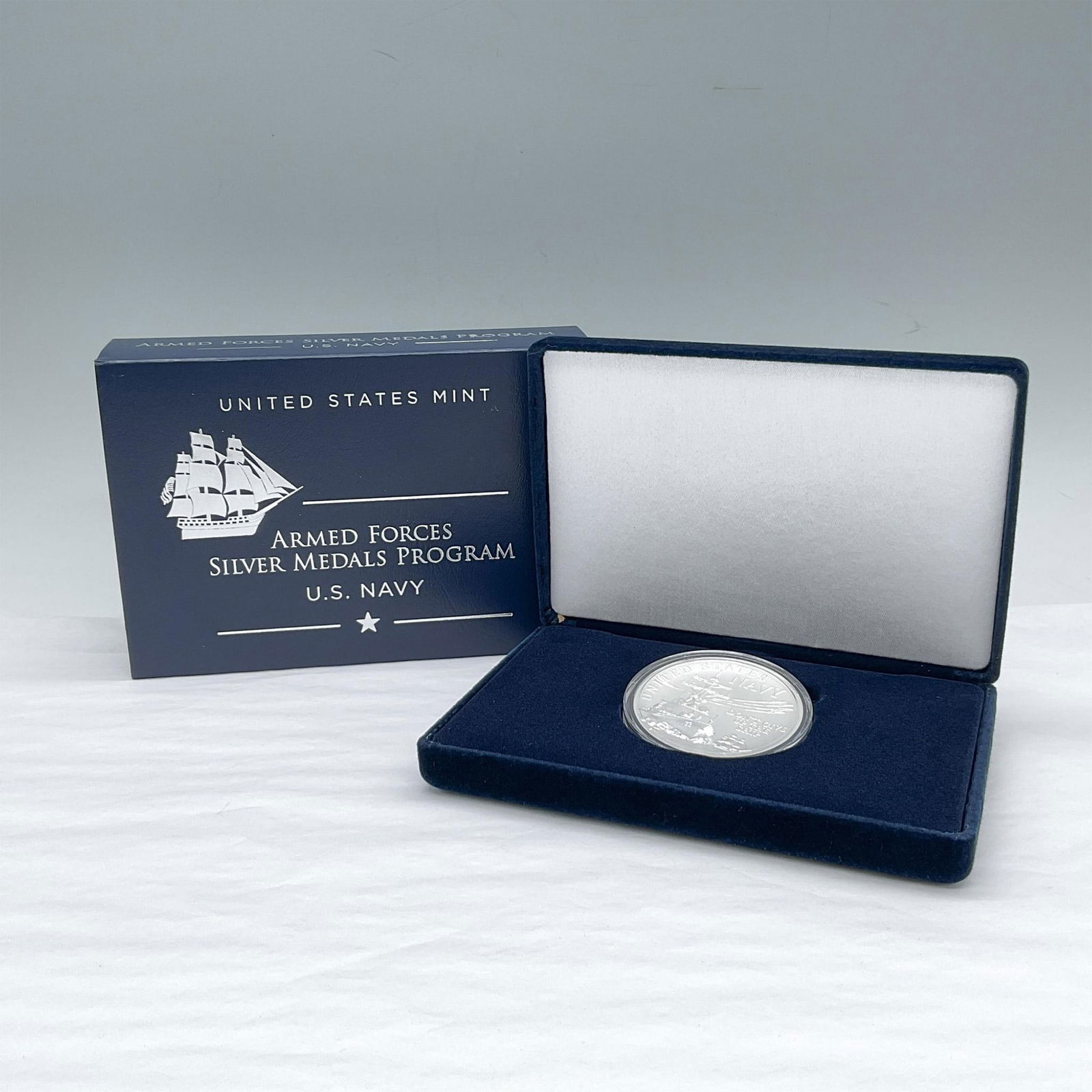 2022 U.S. Navy 2.5oz Silver Medal (1 of 3)