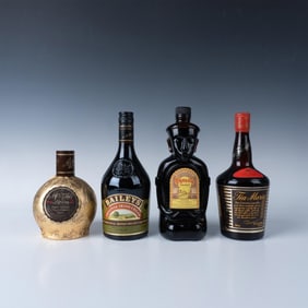 4pc Bottles of Dessert Liqueurs