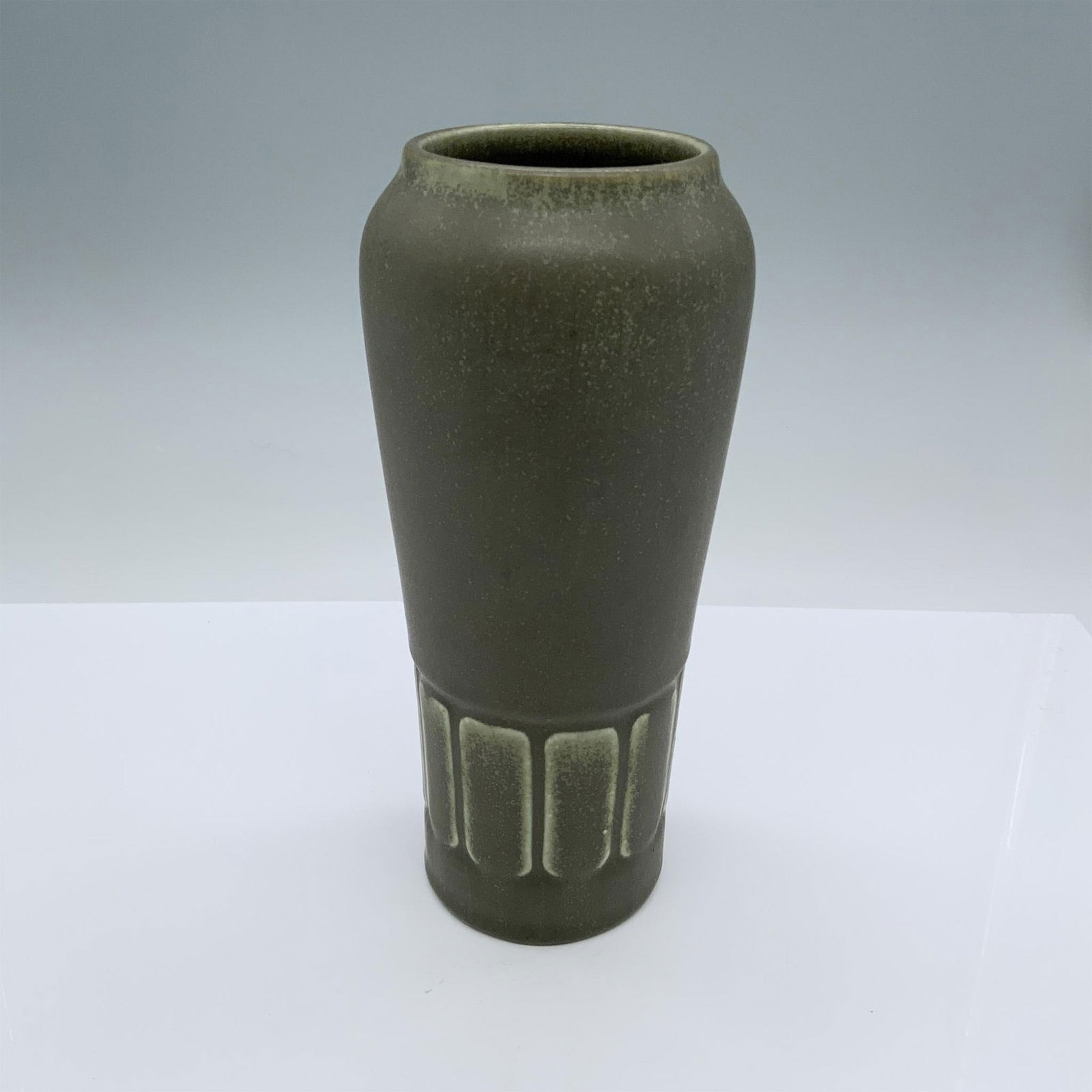 Rookwood Pottery Green Ceramic Art Vase 2317 (1 of 4)