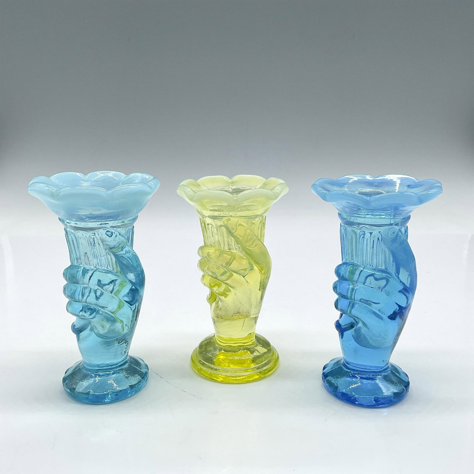 3pc Vintage Fenton Colored Glass Bud Vases (1 of 4)