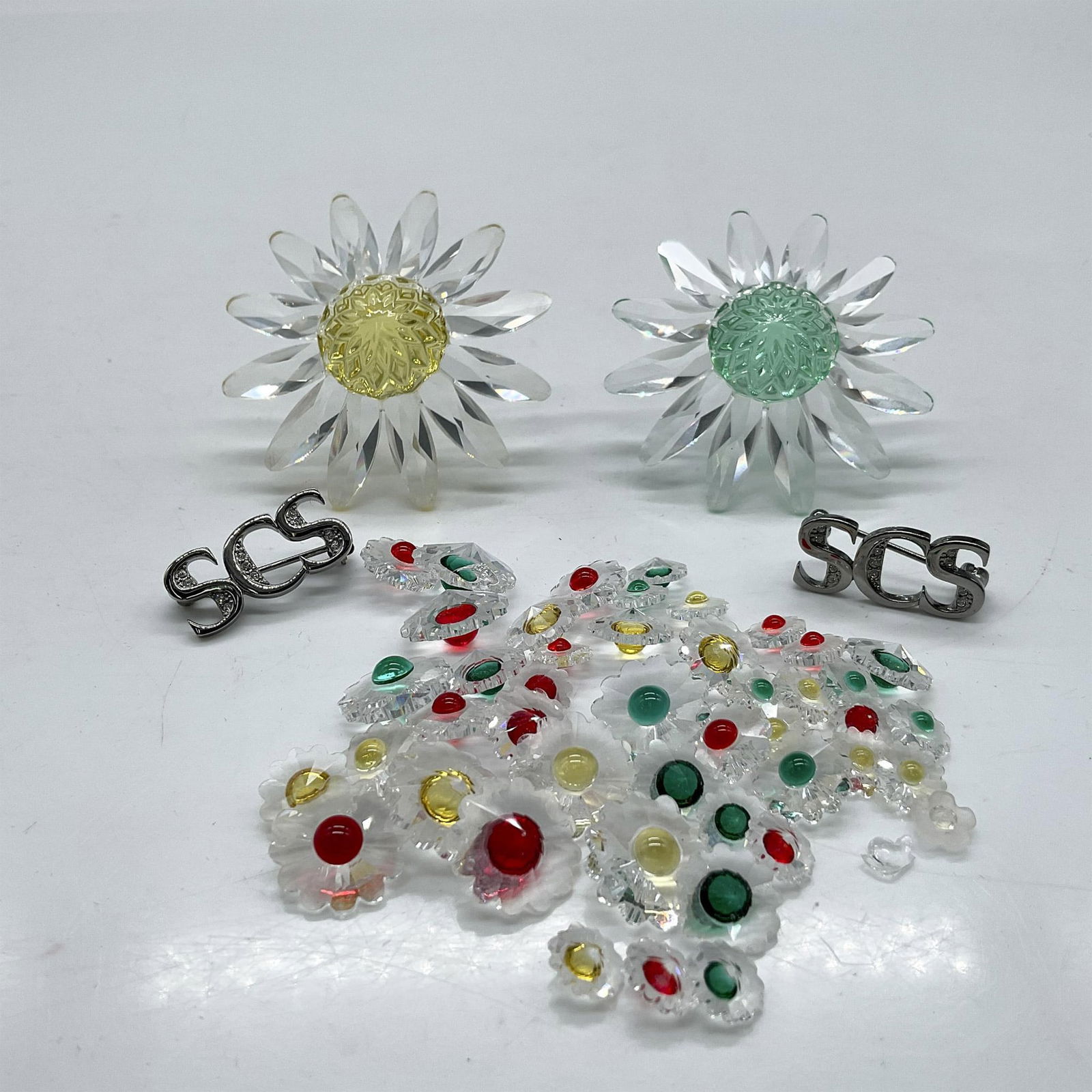 2pc Swarovski Crystal SCS Renewal Gifts 1yr & 3yr Marguerite (1 of 3)