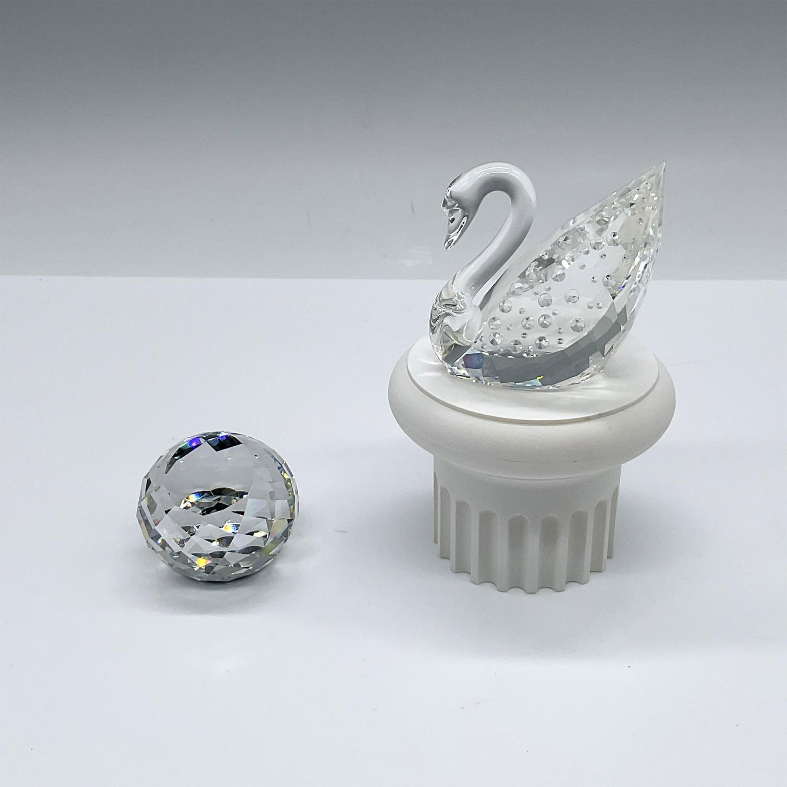 3pc Swarovski Crystal Figurine, Centenary Swan (1 of 5)
