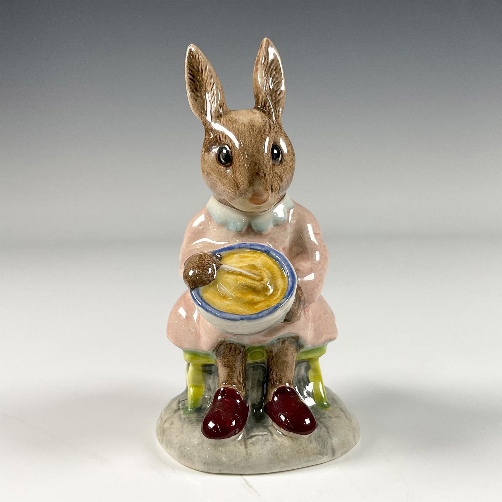Buntie Helping Mother DB2 - Royal Doulton Bunnykins (1 of 6)