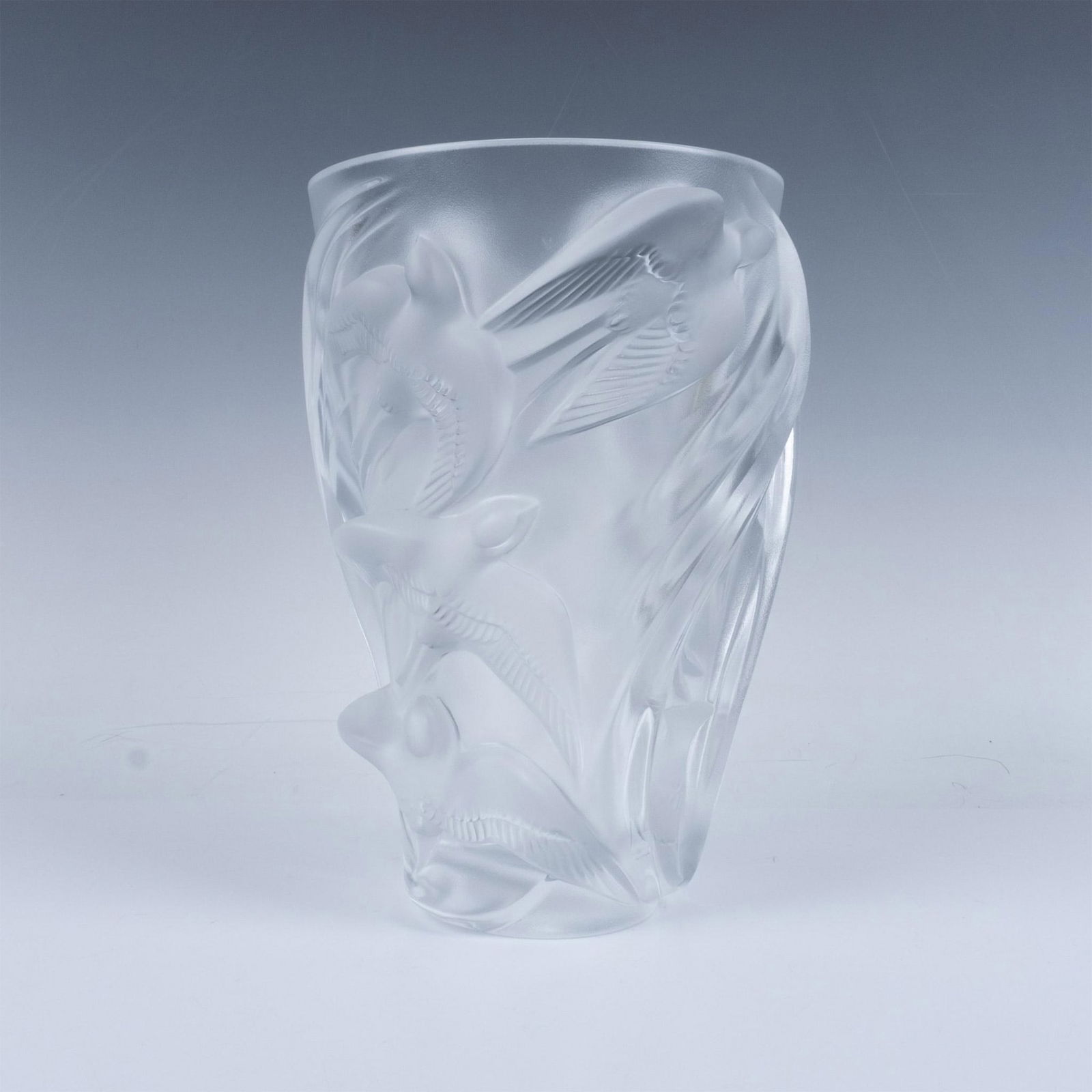 Lalique Crystal Vase, Martinets (1 of 5)