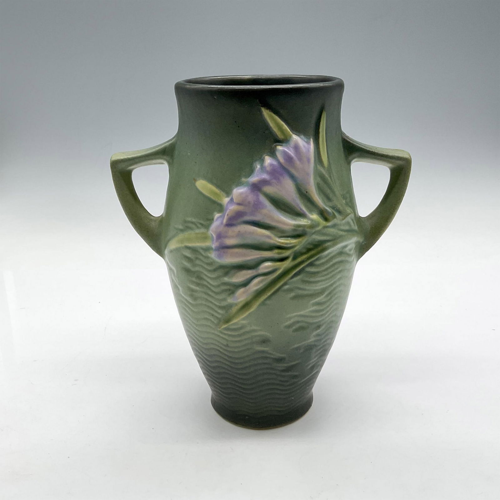 Roseville Pottery Freesia Vase, Green (1 of 4)