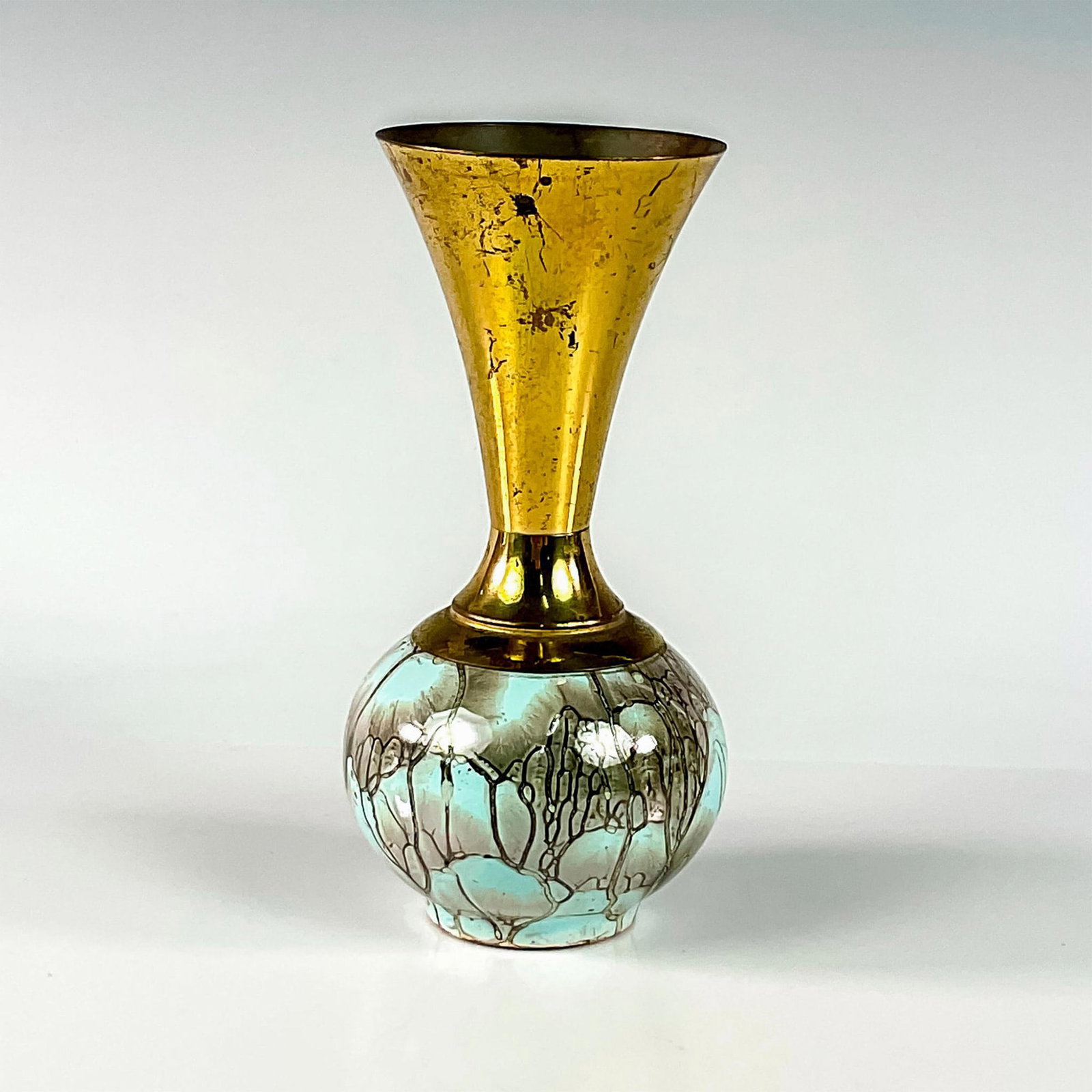 Mid-Century Modern Delft Marbled Glaze Brass Vase: Turquoise toned with lustre finish & branch patterning. Brass accented middle & top. Hand Painted. Delft Holland on bottom of piece. This item has no reserve. Dimensions: 3"W x 6"H Manufacturer: Delft