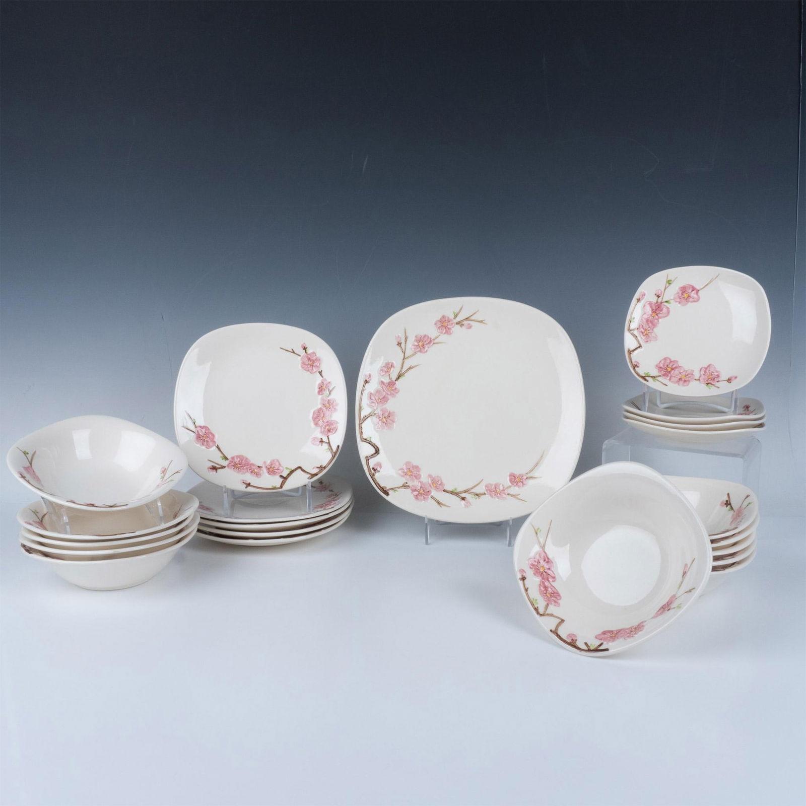 21pc Vintage Metlox Poppytrail Peach Blossom Dinnerware (1 of 10)