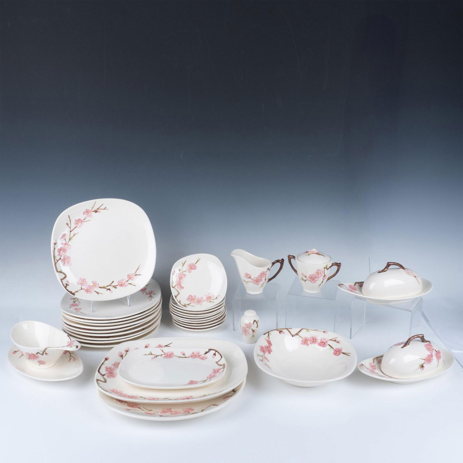 30pc Vintage Metlox Poppytrail Peach Blossom Dinner Set (1 of 13)