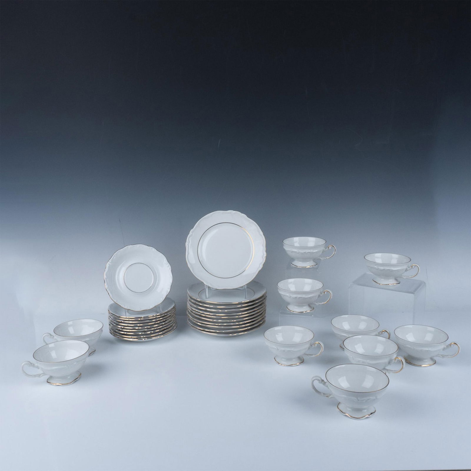 30pc Hertel Jacob Bavaria Porcelain Tea Trio Set (1 of 9)