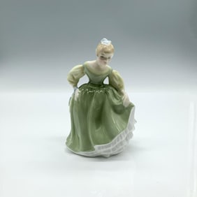 Fair Maiden HN2211 - Royal Doulton Figurine