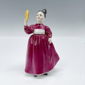 Vanity HN2475 - Royal Doulton Figurine