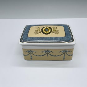 Wedgwood Bone China Jewelry Box, Madeleine