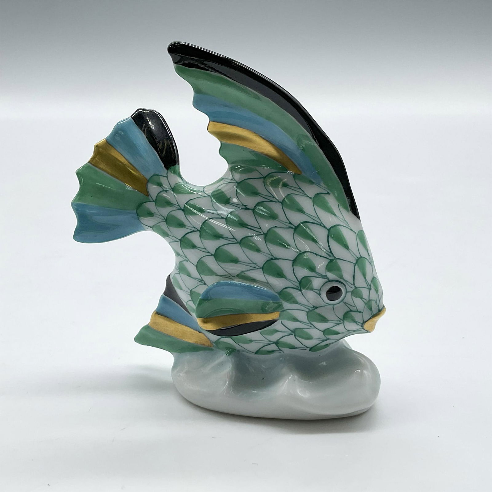 Herend Porcelain Green Fishnet Figurine, Tropical Fish (1 of 3)