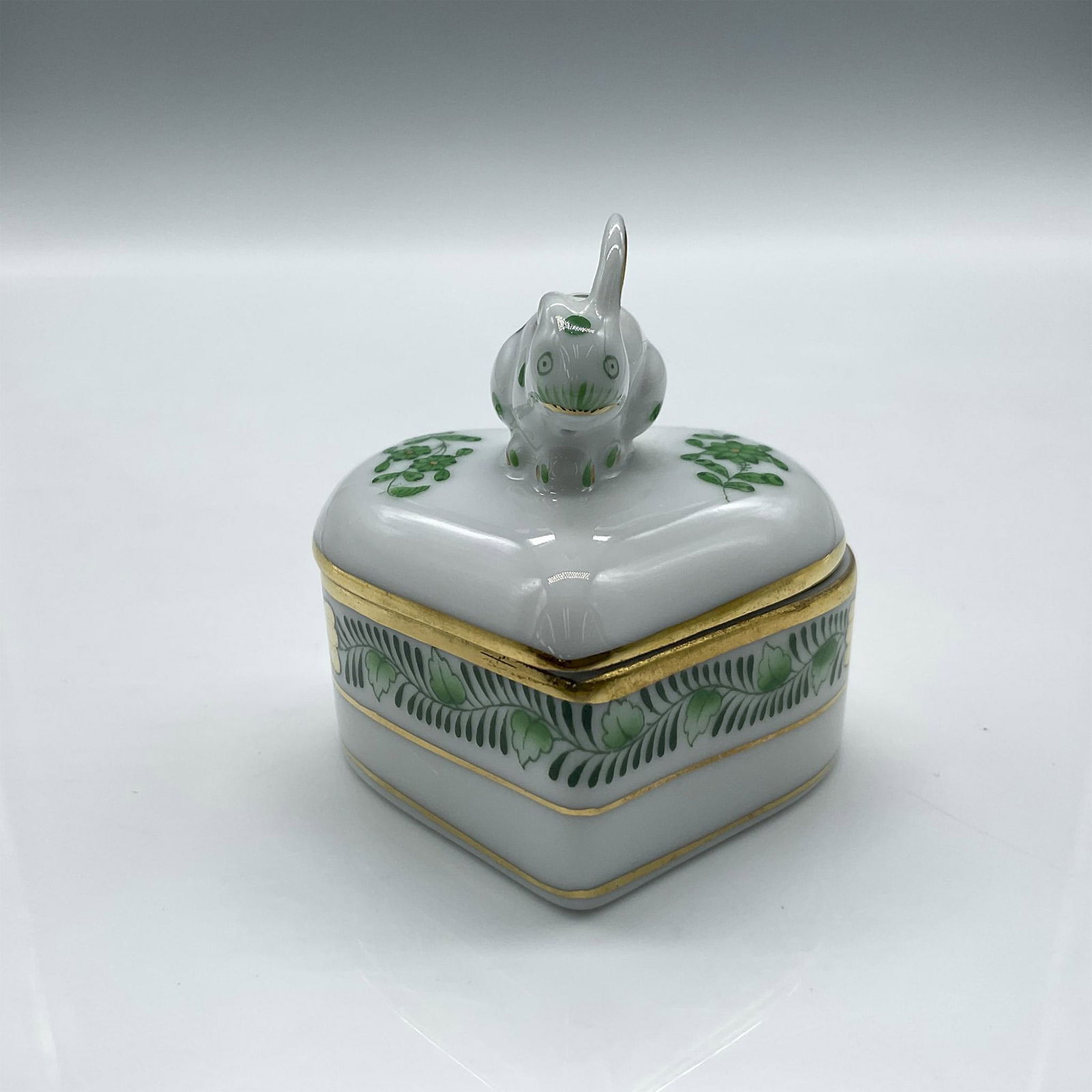 Herend Porcelain Rabbit Treasure Box (1 of 4)