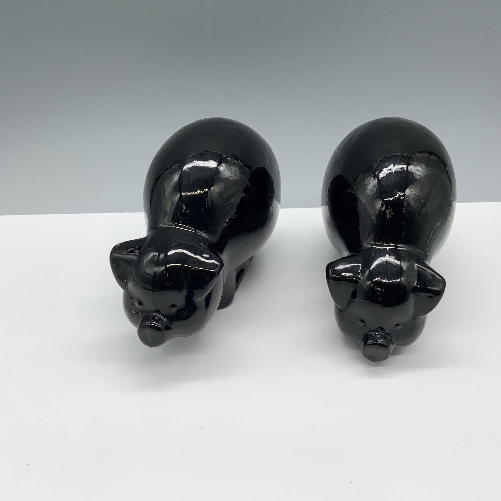 Pair of Dalzell Viking Figurines, Mama and Papa Pig (1 of 3)