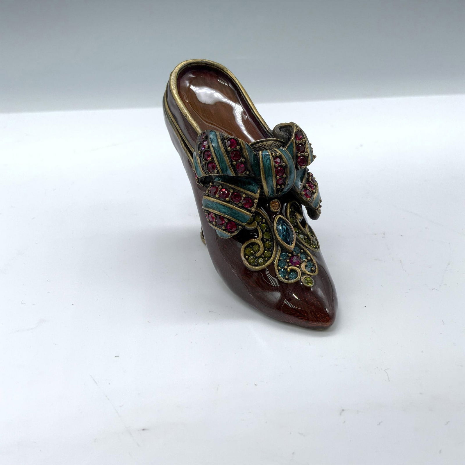 Jay Strongwater Antoinette Court Shoe Treasure Box (1 of 7)