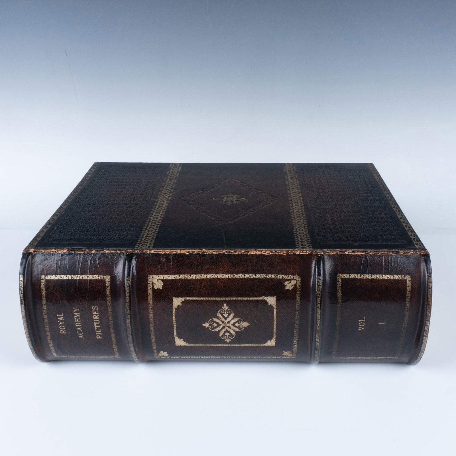 Decorative Vintage Styled Faux Book Box (1 of 8)