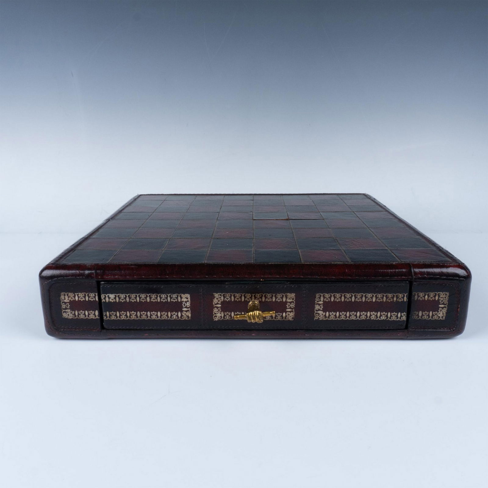 Wooden Chessboard with Storage Drawers (1 of 7)