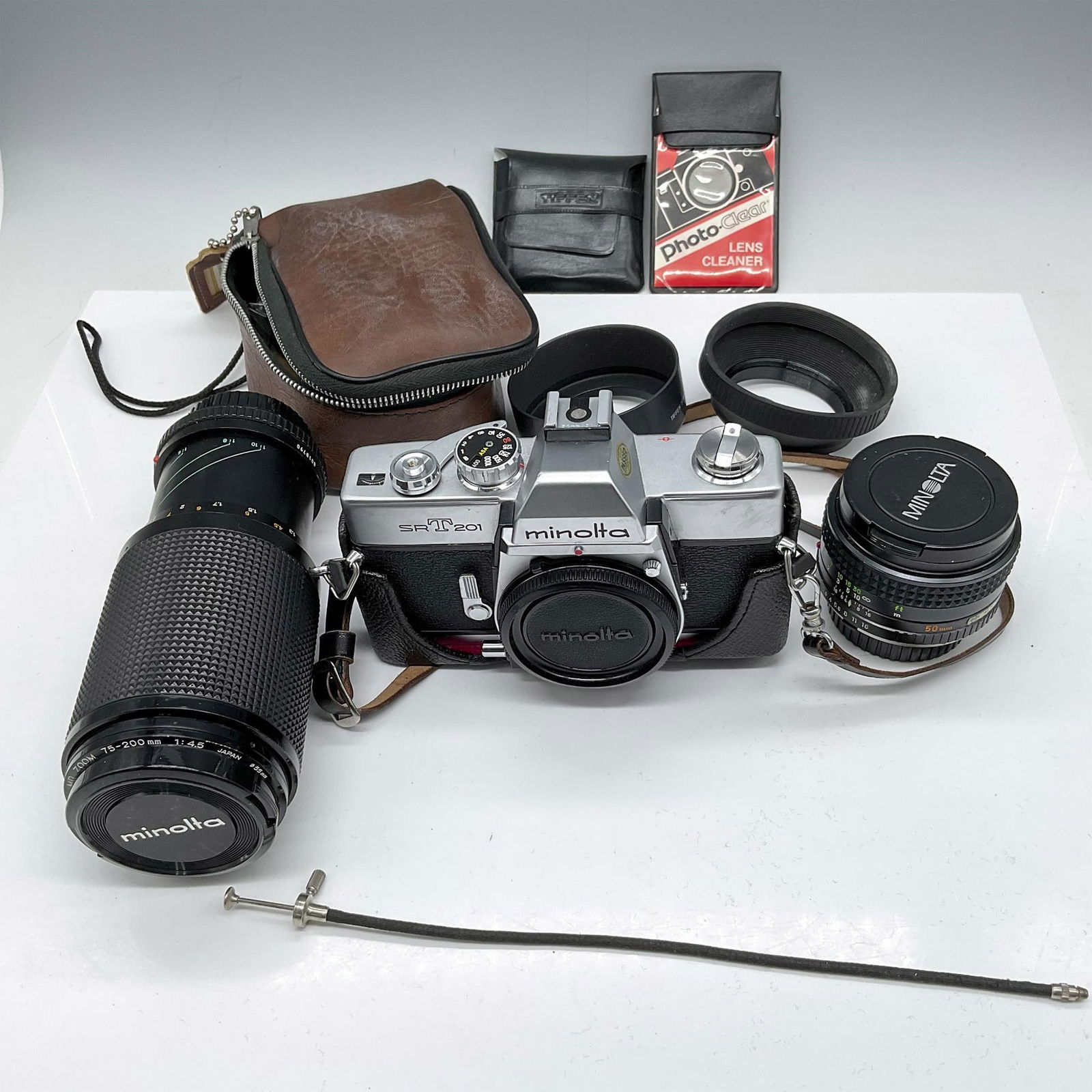 8pc Minolta SRT201 35mm Film Camera + Lenses & Accessories (1 of 2)