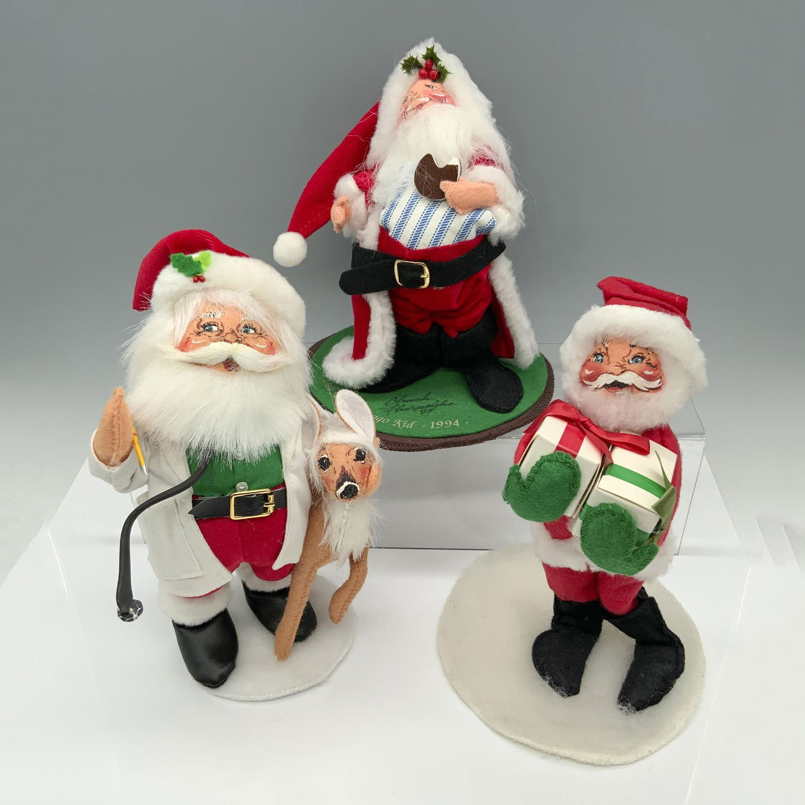 3pc Annalee Christmas Santa Dolls (1 of 3)