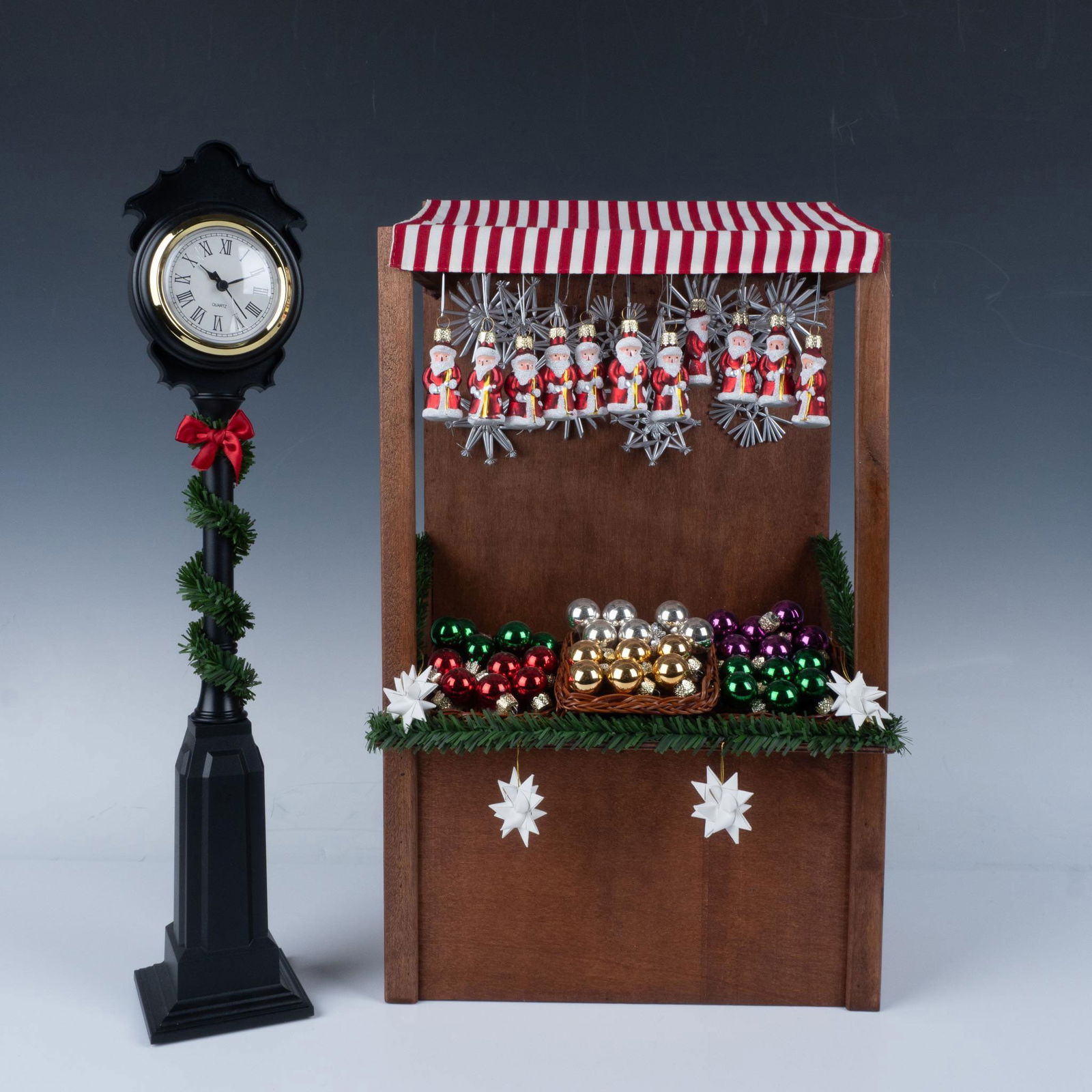 2pc Byers Choice Wood Stall, and Street Clock, The Carolers (1 of 7)