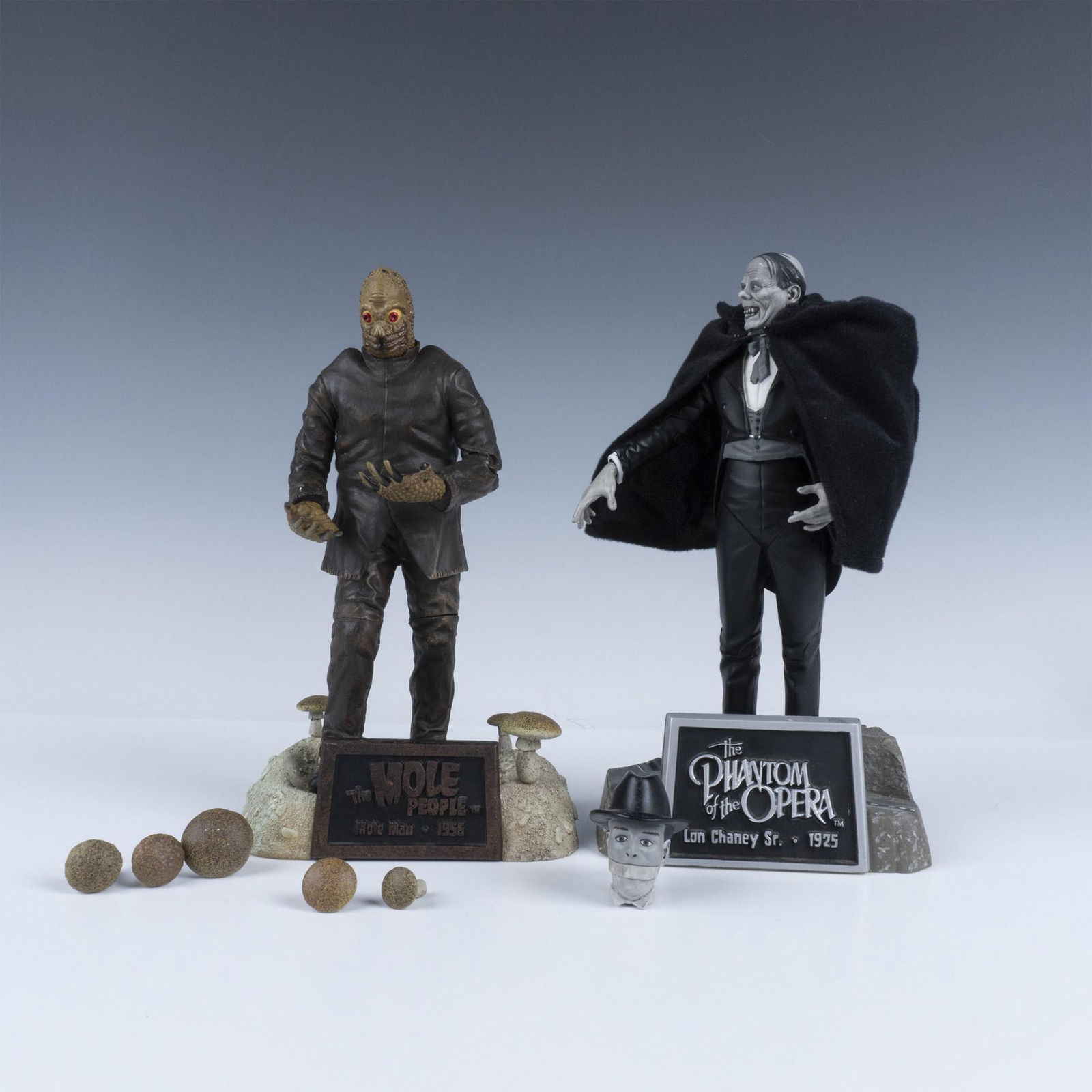 9pc Classic Universal Horror Movie Monster Action Figures (1 of 7)