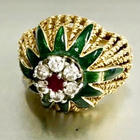 18K Gold Ruby and Diamonds Beautiful Heavy Large Ring