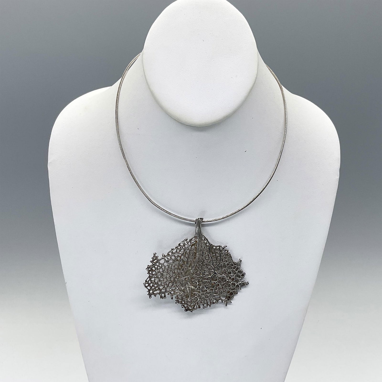 Birks Sterling Silver Seafan Pendant and Necklace (1 of 5)