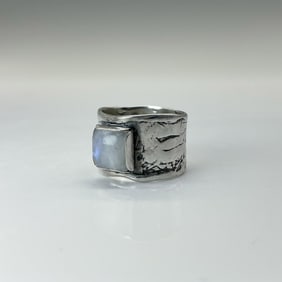 Silpada Style Sterling Silver and Moonstone Ring