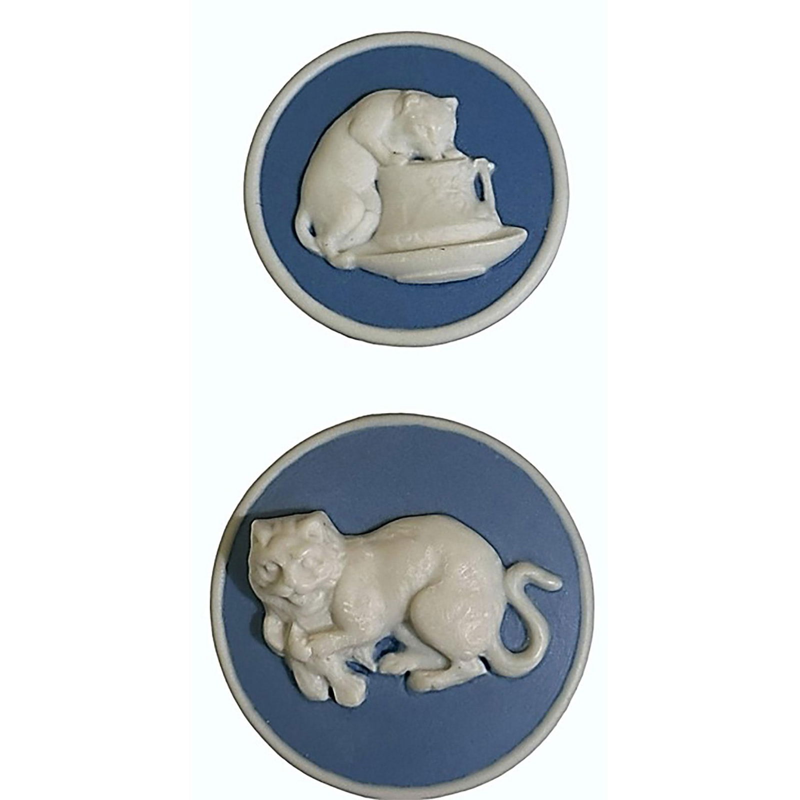 A small card of division 3 studio artist CAT buttons (1 of 4)