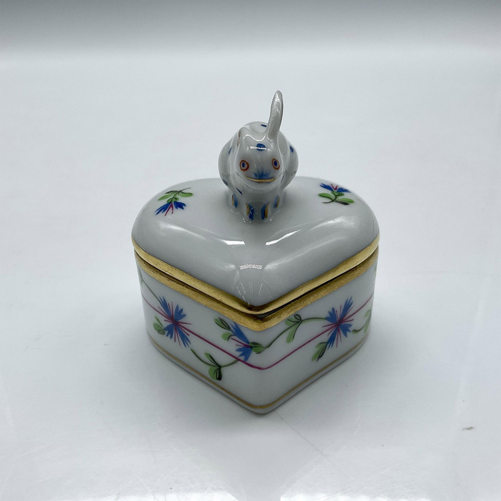 Herend Porcelain Rabbit Keepsake Box (1 of 4)