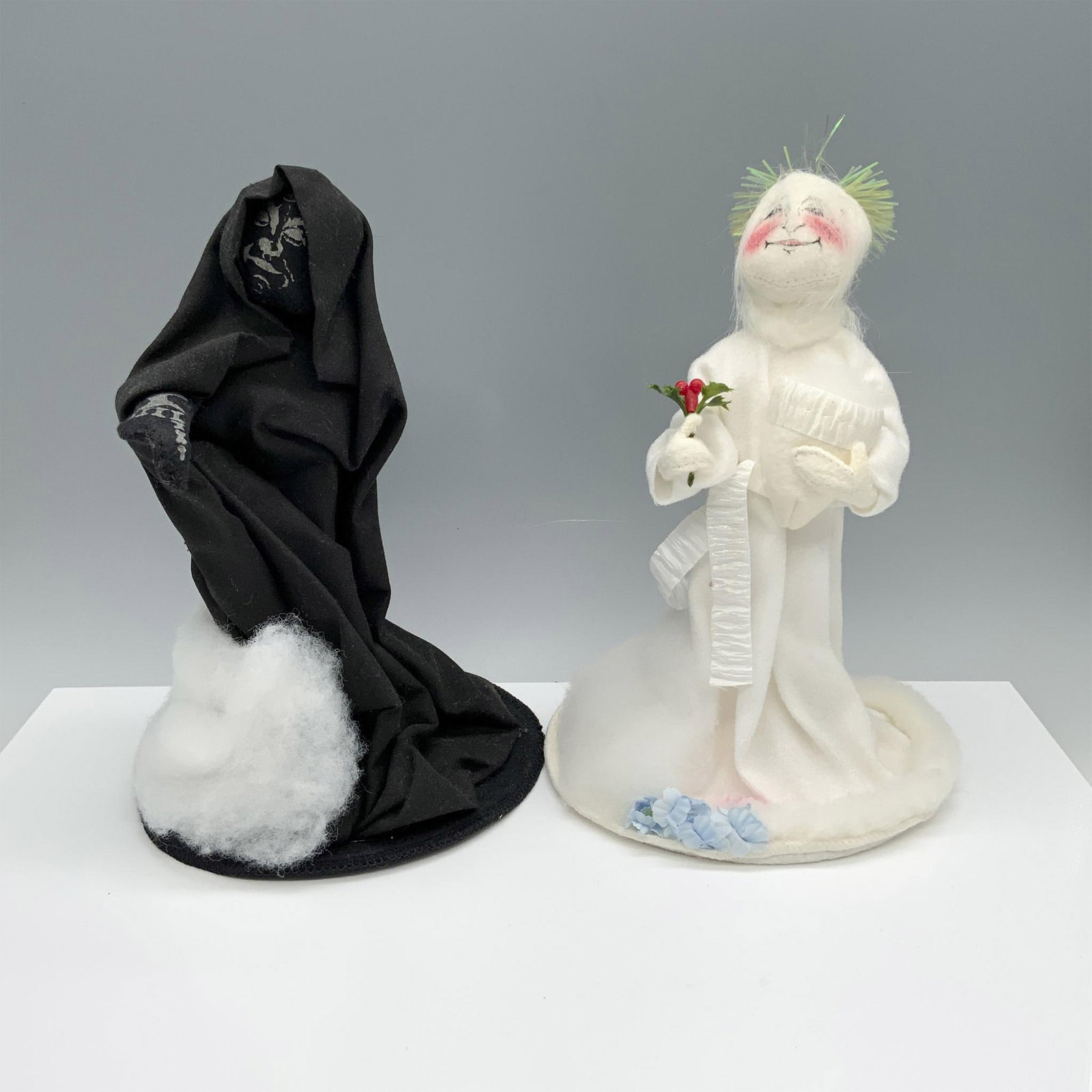 Pair of Annalee Ghosts of Christmas Past and Future Dolls (1 of 3)
