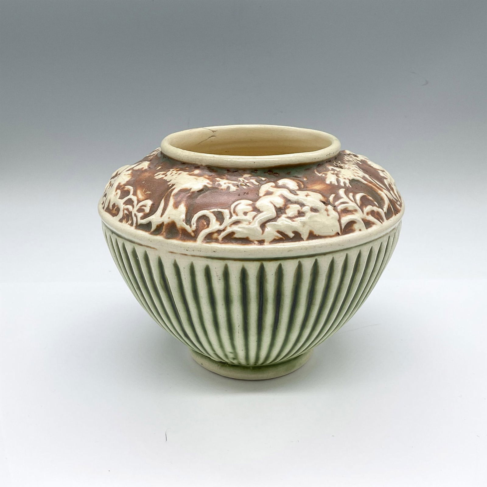 Roseville Pottery Table Vase, Donatello (1 of 3)