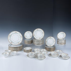 84pc Noritake Bone China, Salisbury Dinnerware for 12