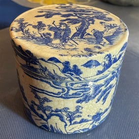 Antique Chinese Qing Dynasty Blue and White Lided Porcelain Jar