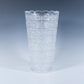 American Brilliant Crystal Vessel