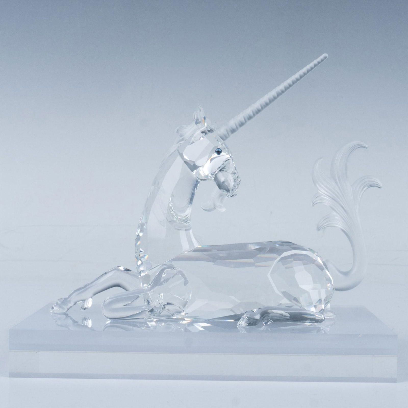 Swarovski SCS Crystal Figurine, The Unicorn plus Base (1 of 7)